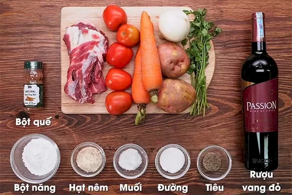 Nguy&ecirc;n liệu cần c&oacute; khi l&agrave;m b&ograve; sốt vang