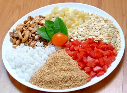 c&aacute;c nguy&ecirc;n liệu d&ugrave;ng để l&agrave;m nh&acirc;n b&aacute;nh trung thu