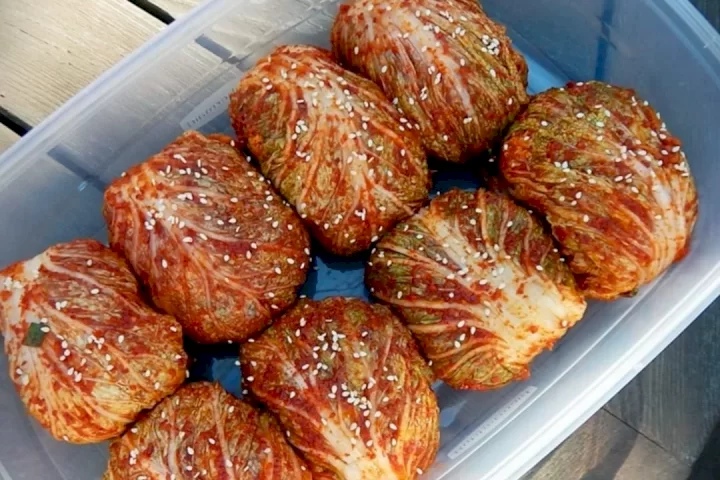 cuốn v&agrave; xếp kim chi sao khi ho&agrave;n th&agrave;nh