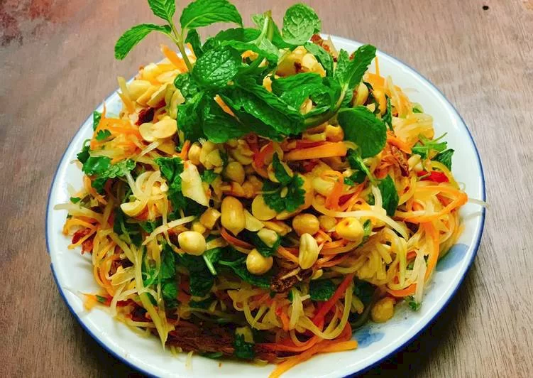 Nộm đu đủ b&ograve; kh&ocirc;