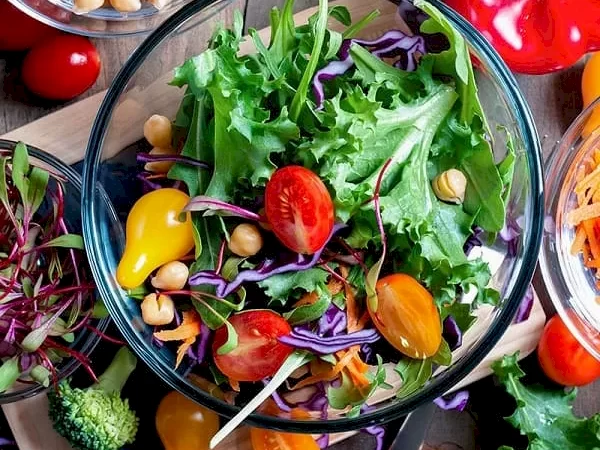 Hướng dẫn cách làm nước sốt salad chua ngọt